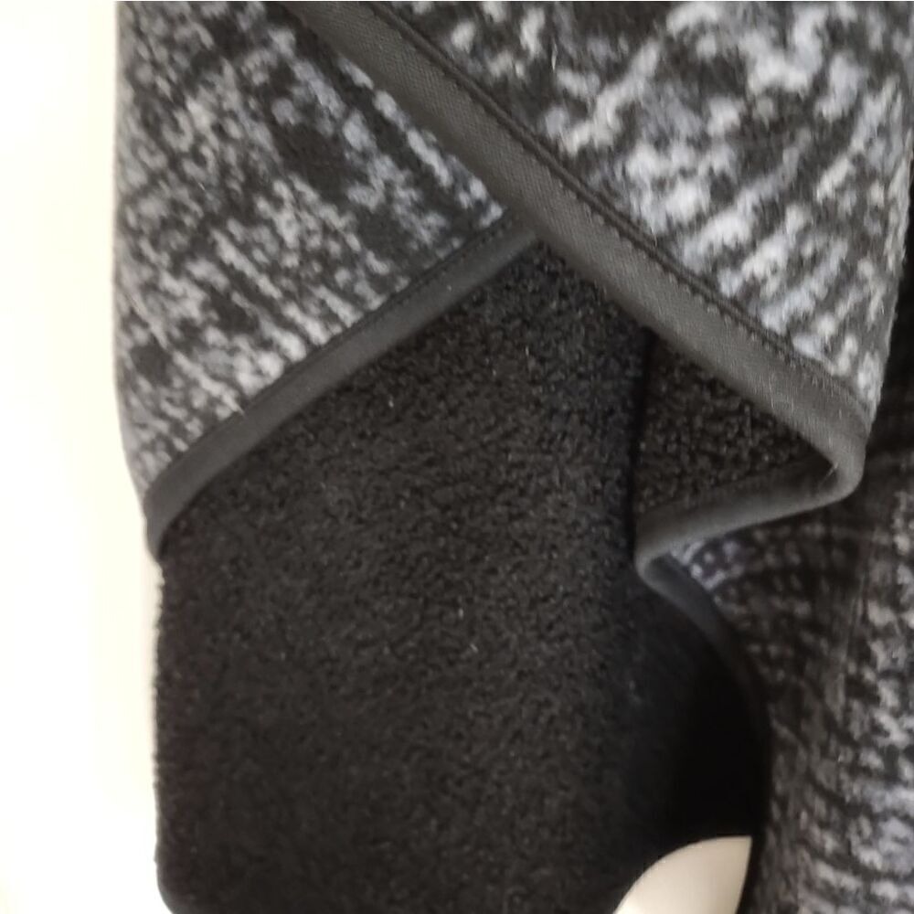 Ike Behar Womens Reversible Poncho Black Grey Crosshatch Pattern Open Front Wrap - Picture 3 of 8